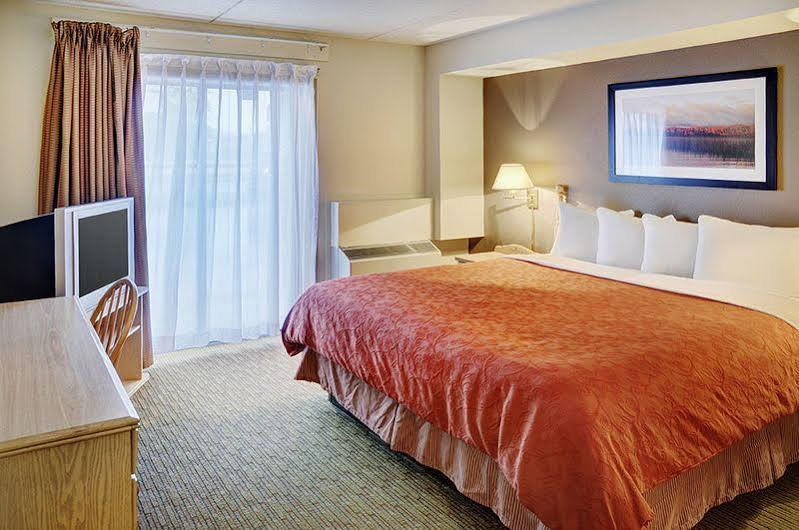 Thompson'S Best Value Inn & Suites Eksteriør bilde